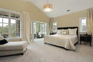 Beautiful Airy Bedroom,Spacious, Loads of Windows